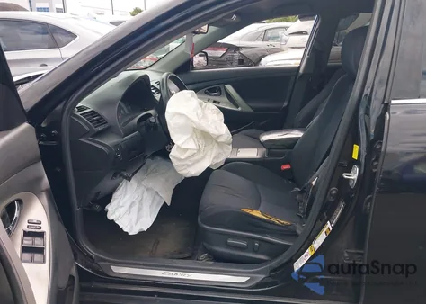 2011 Toyota Camry Se z USA, uszkodzony, nr VIN 4T1BF3EKXBU159232